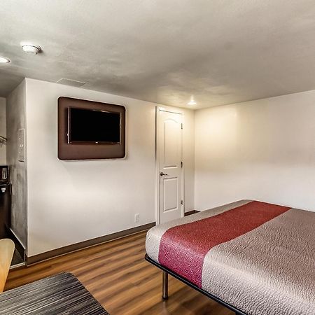 Motel 6 Elizabeth Nj Newark Liberty Intl Airport Esterno foto