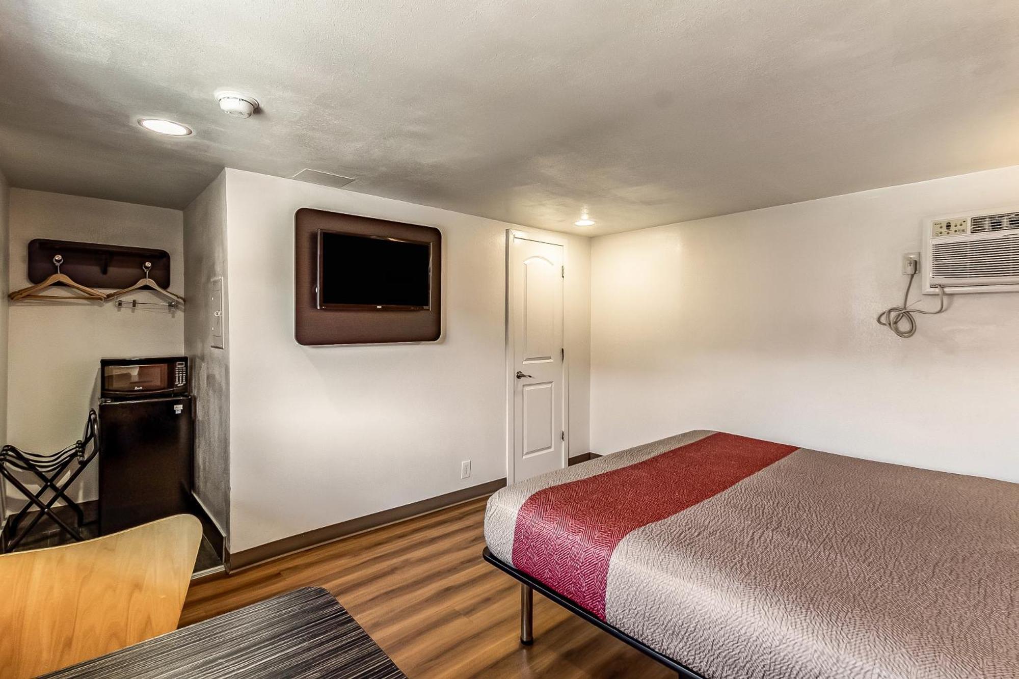Motel 6 Elizabeth Nj Newark Liberty Intl Airport Esterno foto